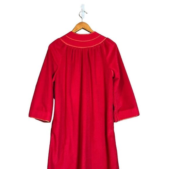 Vintage red night gown with snap buttons - Picture 5 of 5